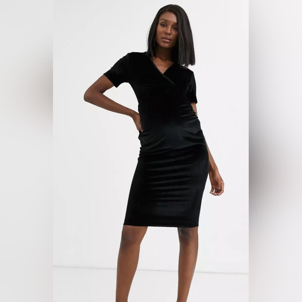 *NWT Blume London Maternity exclusive Velvet Wrap Midi Dress